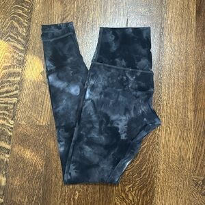 Size 6 lulu align leggings (28 in)